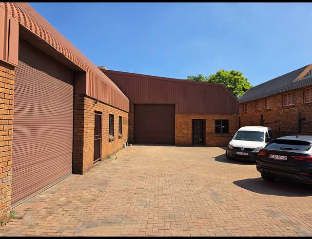 390M² MINI FACTORY TO LET IN KYA SANDS